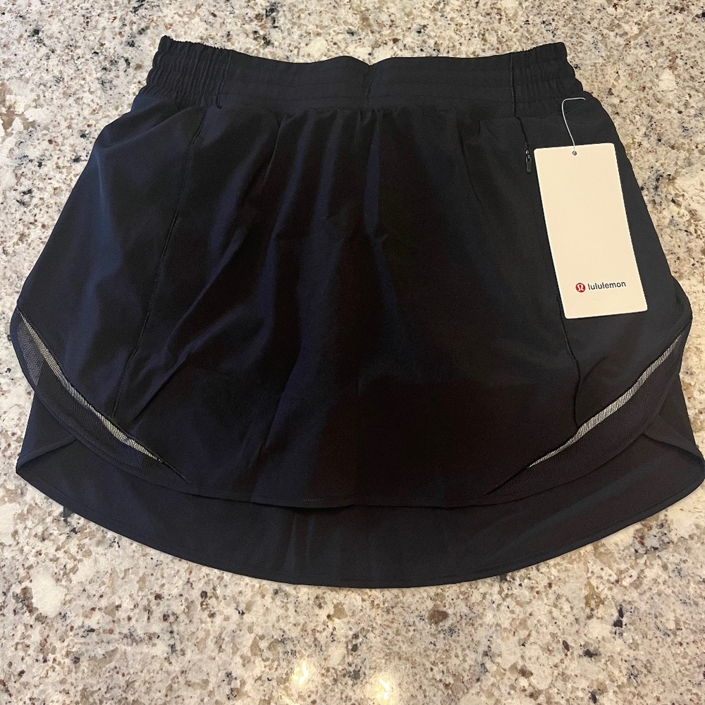 Lululemon Hotty Hot HR Skirt Black 6 NWT